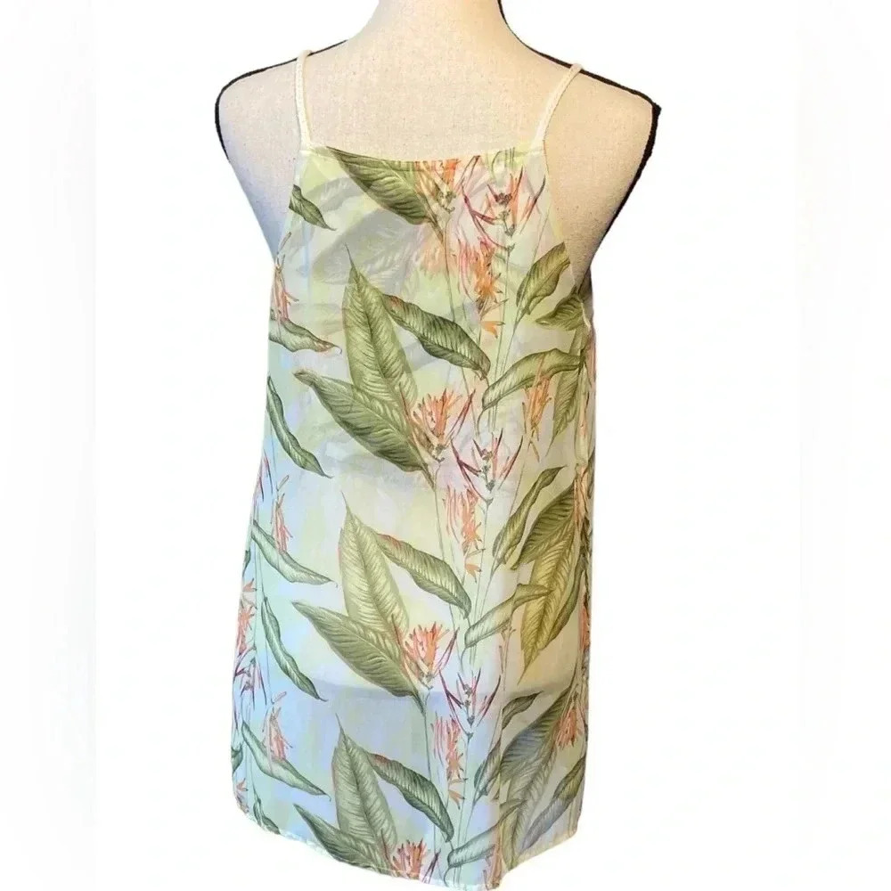 BCBG flowey top. Vacation summer tropical beach sexy​ - Picture 3 of 9